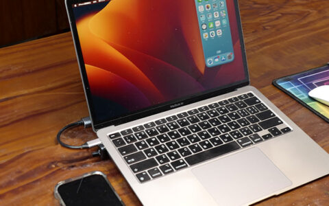 macOS Sequoia 完美整合 iPhone 操控，直接在 Mac 上操控 iPhone，无缝体验！