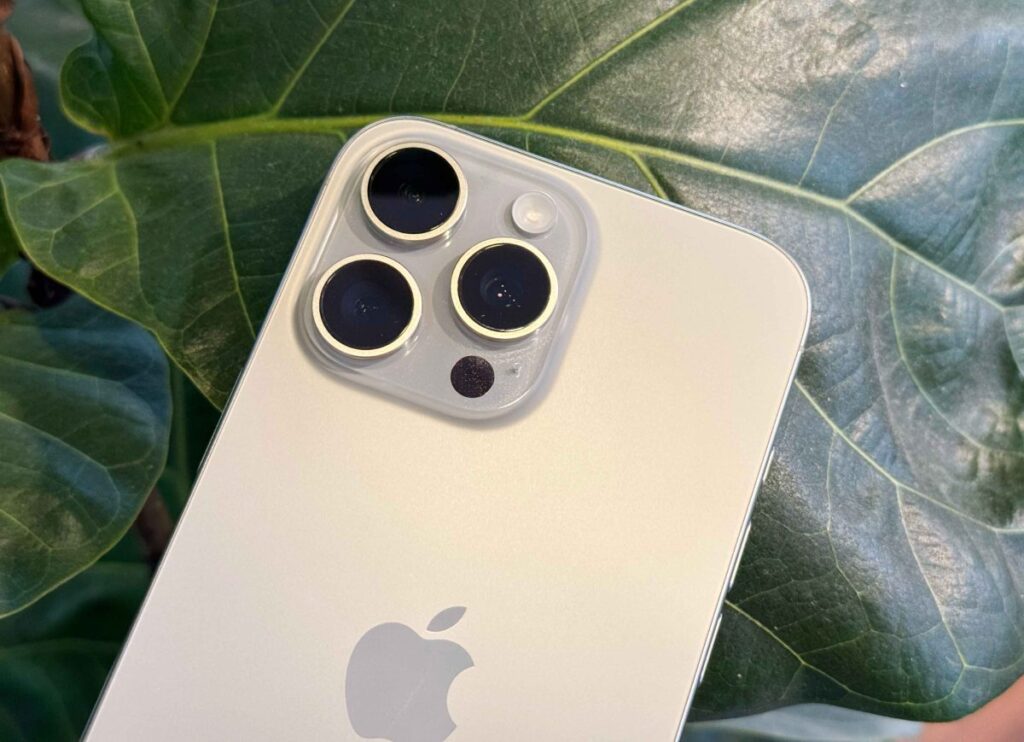 iPhone 16 微距摄影使用攻略：拍摄技巧、设定与控制方式教程，欣赏超惊艳微小世界