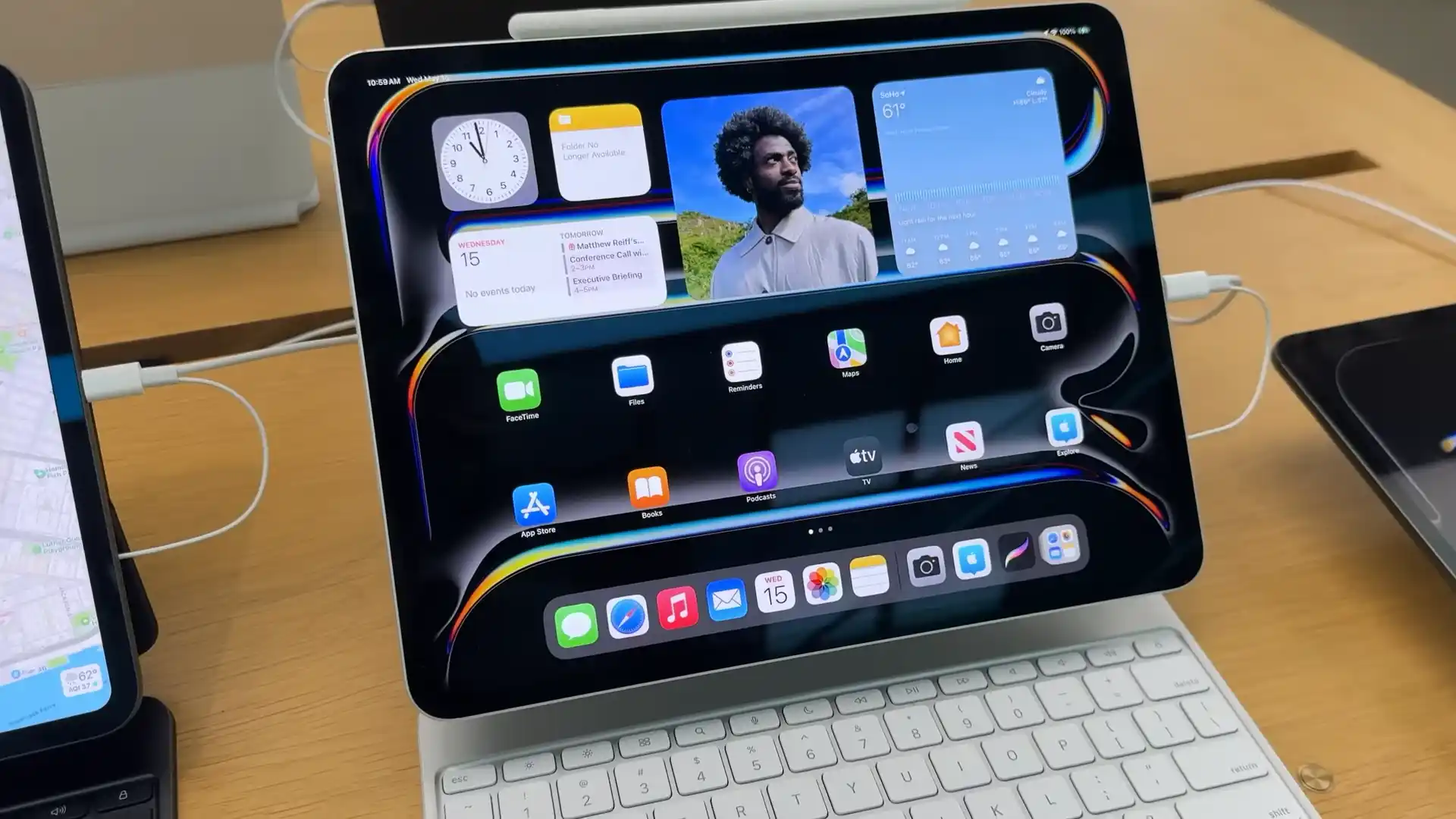 M4 iPad Pro 开箱心得：认为 OLED 屏幕赢过同类产品