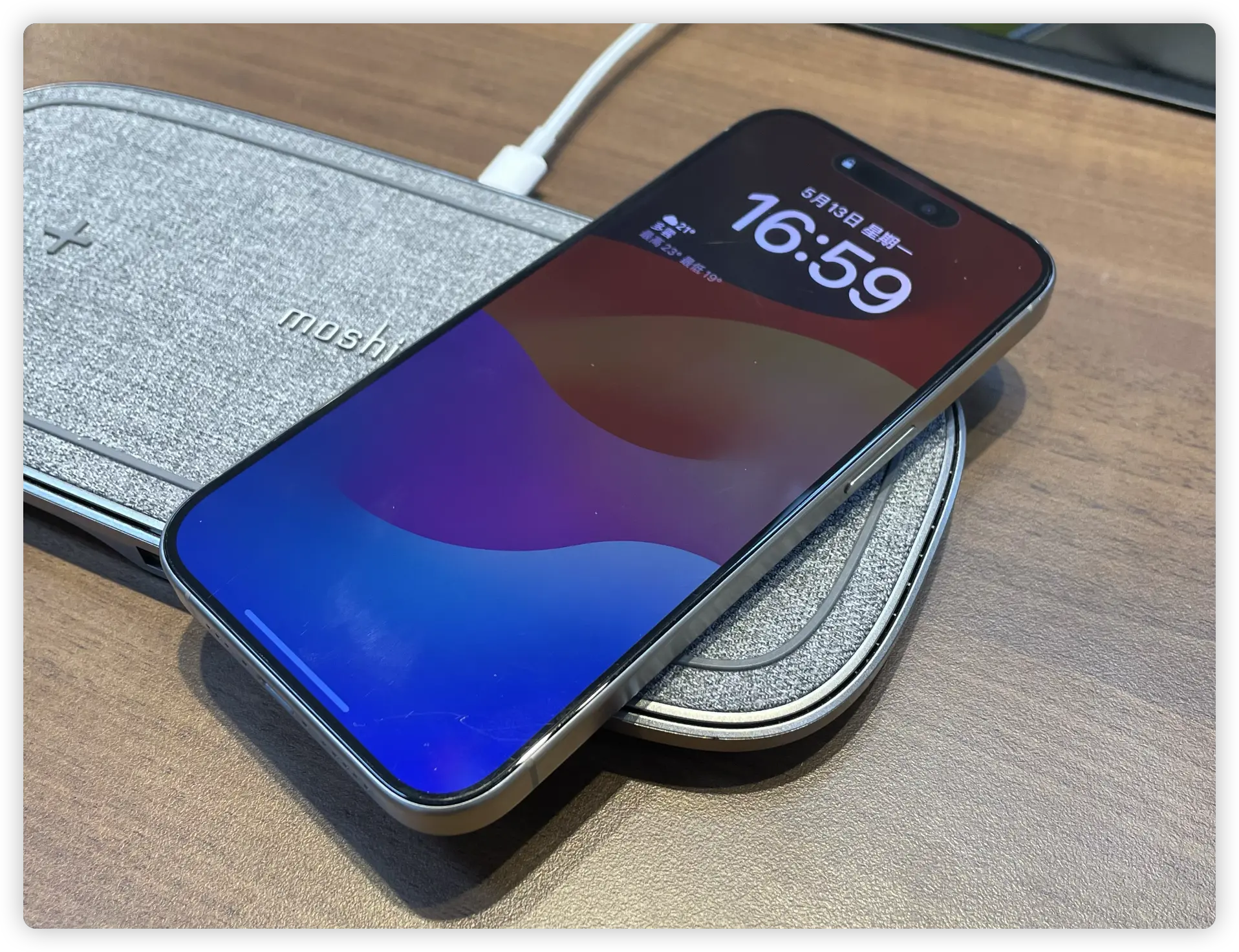 iPhone 待机画面怎么显示时间？支持机型与设置步骤告诉你