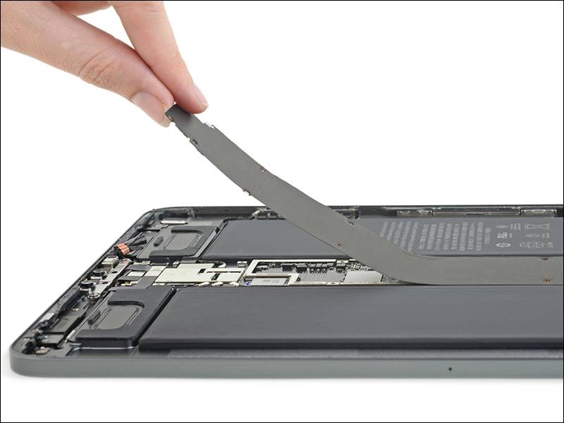更薄更脆弱？ 苹果揭露全新 iPad Pro（M4）内在构造，不仅能加强散热效果还能提升强度 - MobGo玩吧
