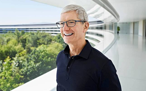 Tim Cook 放售 5 千万美元股份 与上星期入手奖励股份相约