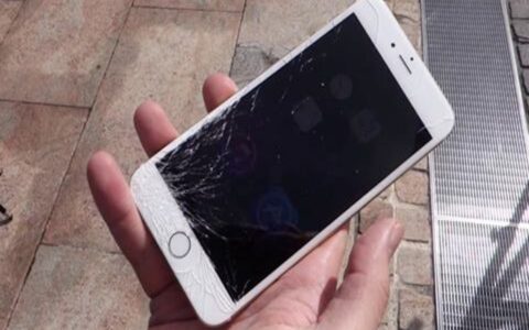 iPhone出现屏幕线条 ，五大原因告诉你！