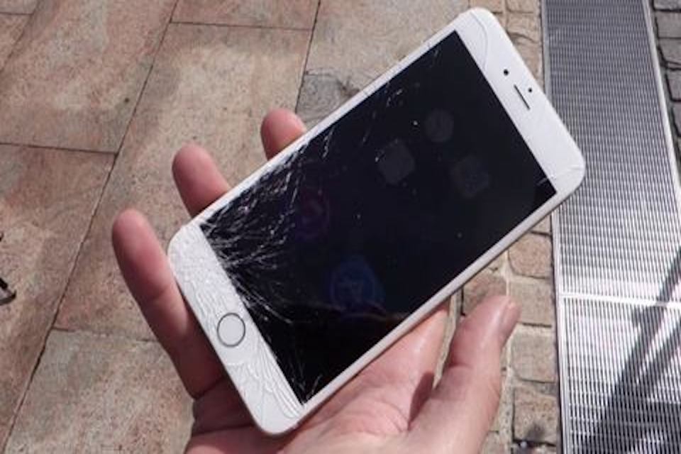 iPhone出现屏幕线条 ，五大原因告诉你！