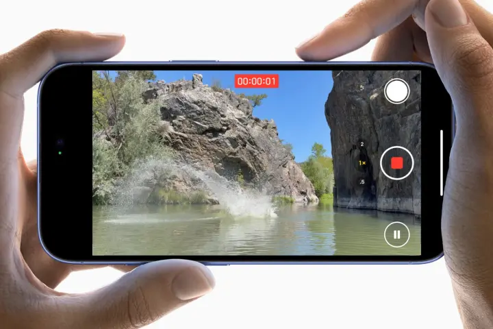 iPhone 16 对决 Pixel 9：谁是入门智能手机的最佳选择？