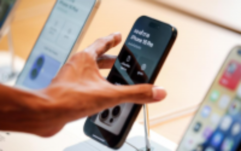 苹果明年平价 iPhone 迎来双版本？ 传加码Plus大屏幕机型