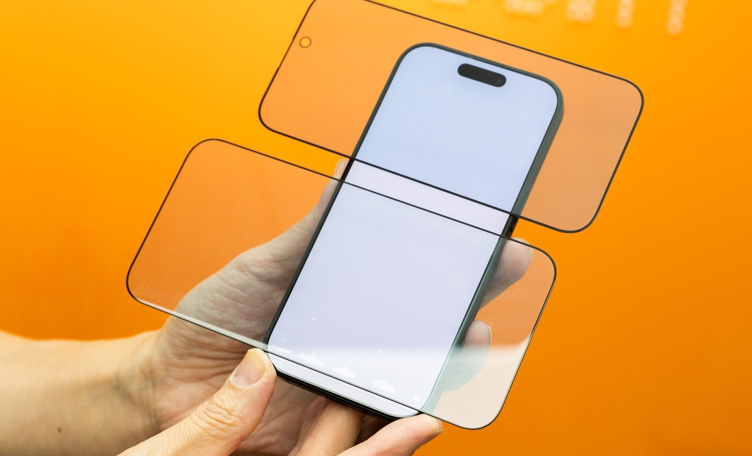 imos抗蓝光保护贴iPhone 16体验分享，全透3D保护贴与低蓝光不遮黑边好用吗？