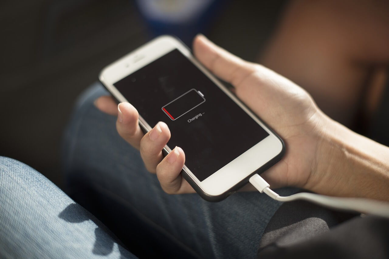 iPhone发烫怎么解决？12招快速降温技巧和延长手机寿命