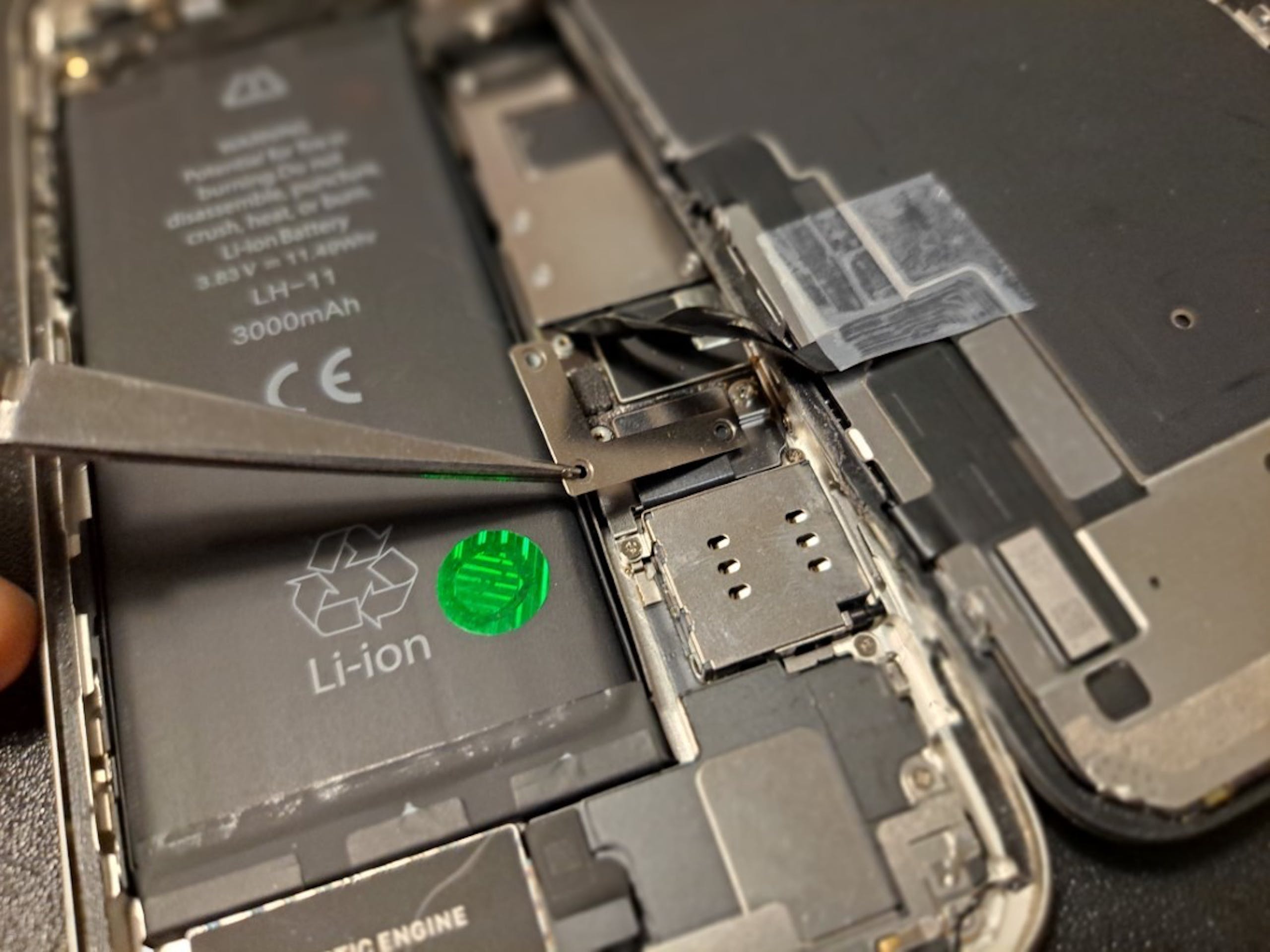 从iPhone 4到iPhone 14一定要学会的iPhone换电池教学