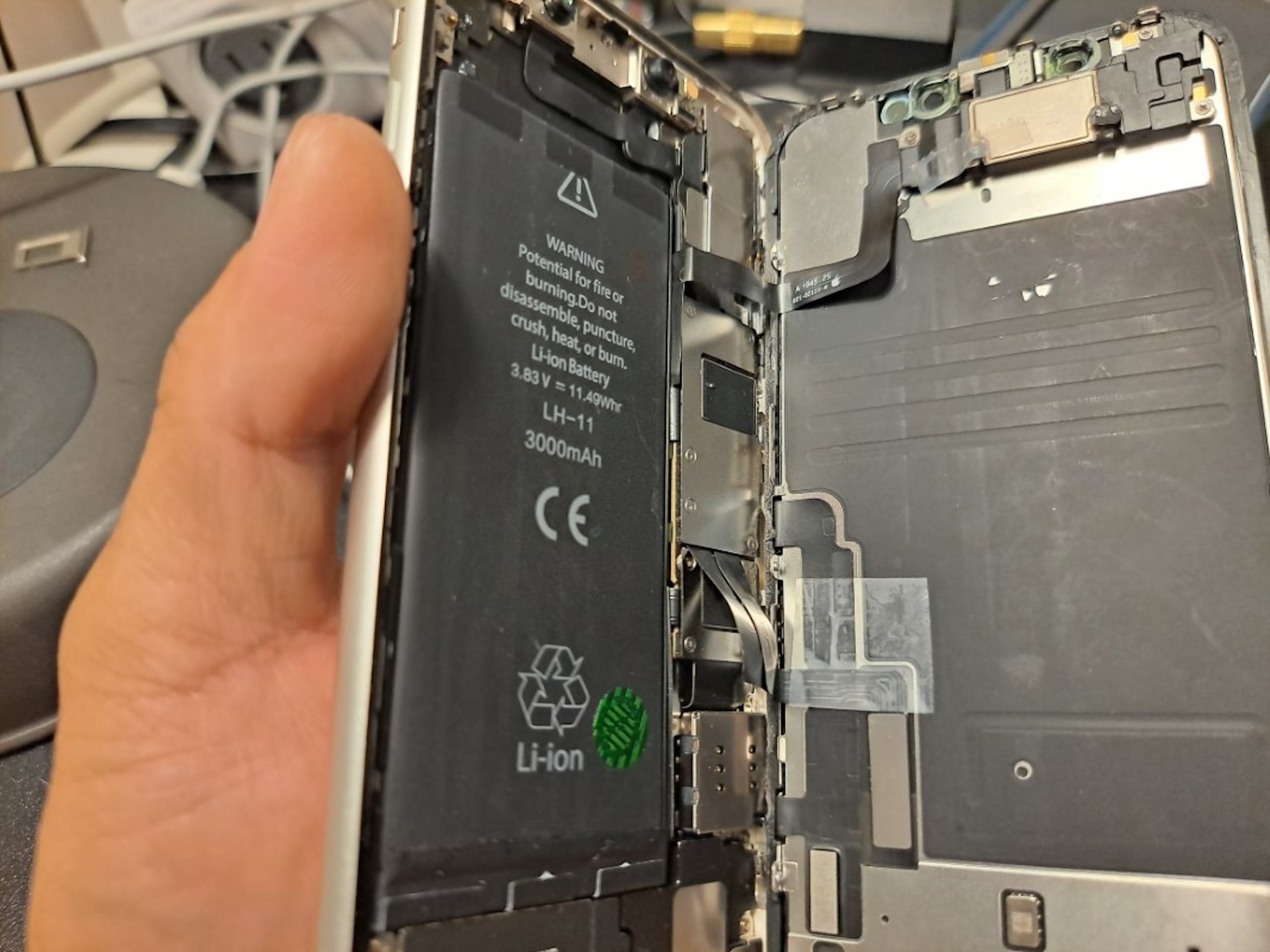 从iPhone 4到iPhone 14一定要学会的iPhone换电池教学