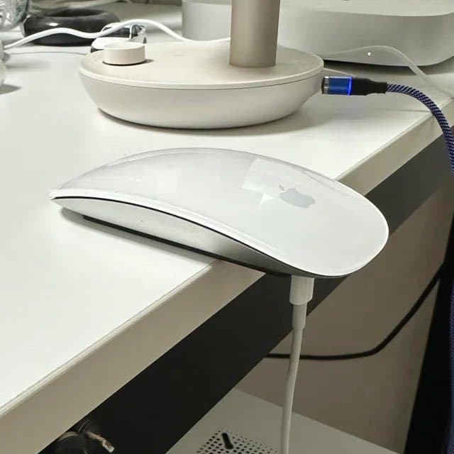 巧控鼠标USB-C改版，充电孔设计还是没变 第4张