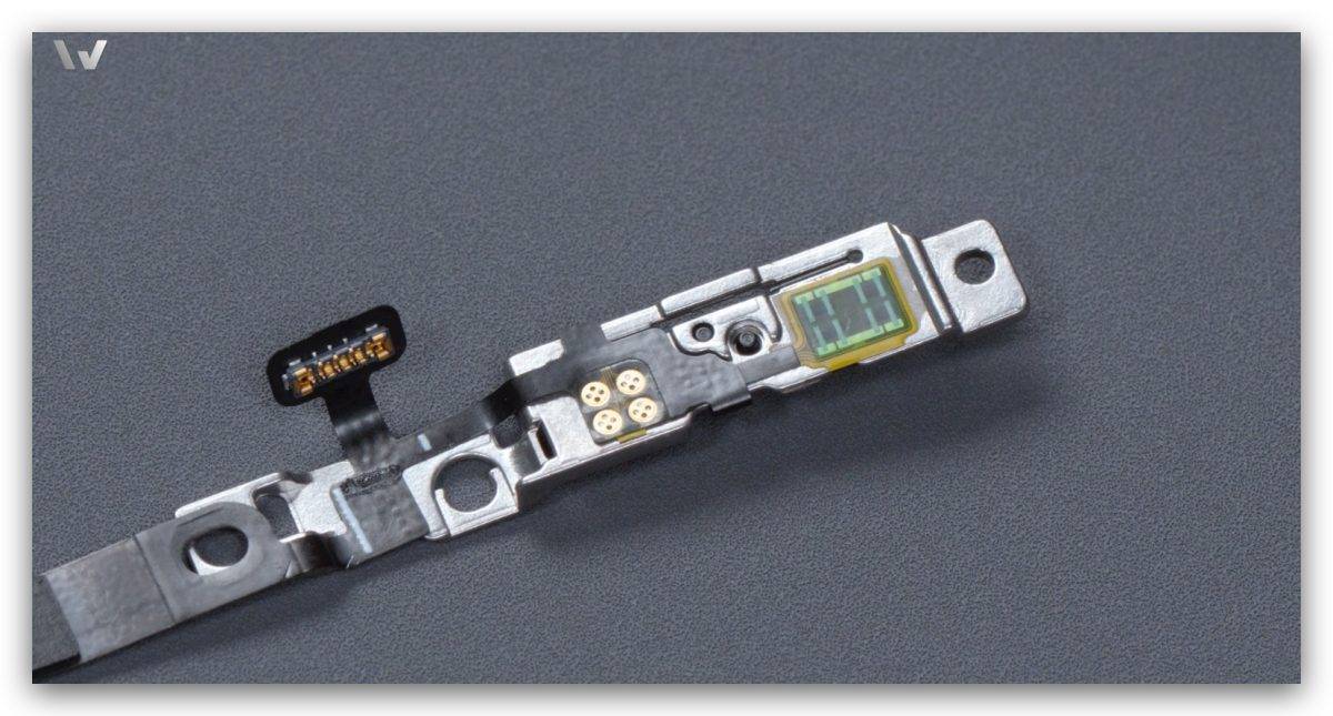 iPhone 16 Pro 拆解报告：散热有加料、16 采用金属外壳电池、相机控制钮超精密 第20张