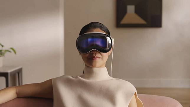 Vision Pro 掀起VR/MR新浪潮 推动头戴装置走向生产力与创新