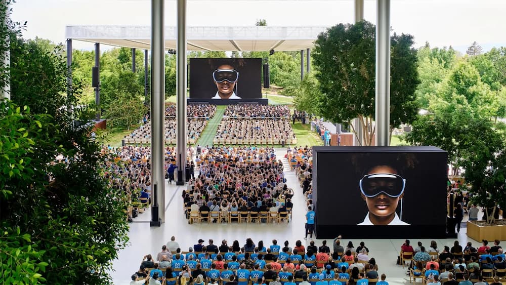 Apple WWDC23 event photos developers watching keynote