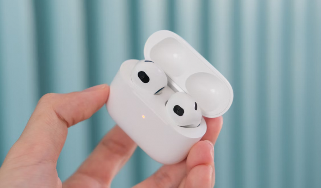 苹果语音隔离不见，通话噪音变多？ 教你开启AirPods耳机语音隔离功能！